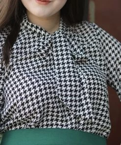 Winter Retrolicious Long Sleeved Bow Top In Houndstooth