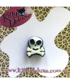Halloween Kitty Deluxe Broochlette Mini Brooch In Skull & Crossbones