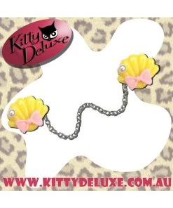 Kitty Deluxe Cardigan Clips In Ariel's Wardrobe - Yellow With Pink Bow Accessories