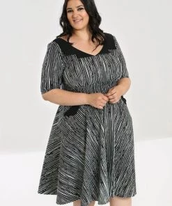 New Arrivals And Restocks Hell Bunny Regan 50's Dress 3/4 Sleeves Bat Detail On Pockets 16 New Arrivals And Restocks Hell Bunny Regan 50's Dress 3/4 Sleeves Bat Detail On Pockets